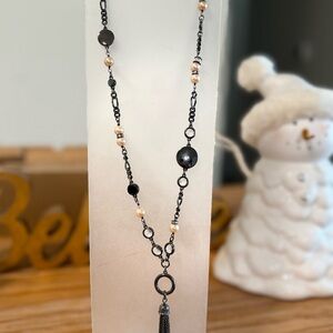 Elegant Black and Pink Pearls Necklace
